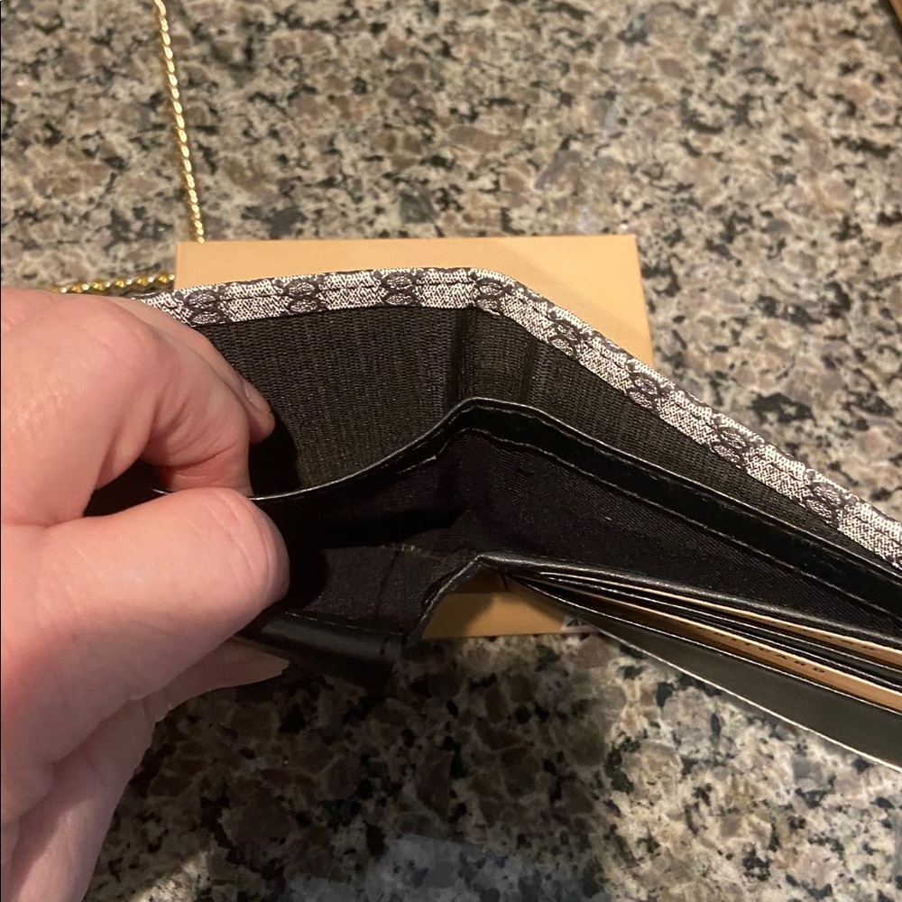 NWT Boxed Bifold Wallet - Picture 7 of 13
